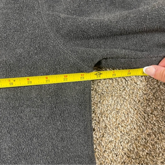 Vintage Disney Tigger Winnie the Pooh Pullover Sweater Gray Pink V-Neck Size XL - Picture 5 of 6